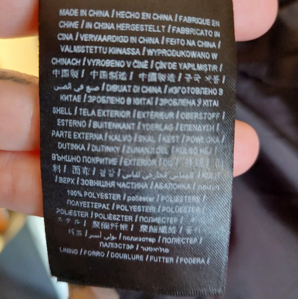 Women's Guess Camouflage Print Jacket. PRICE FIRM - Picture 6 of 8